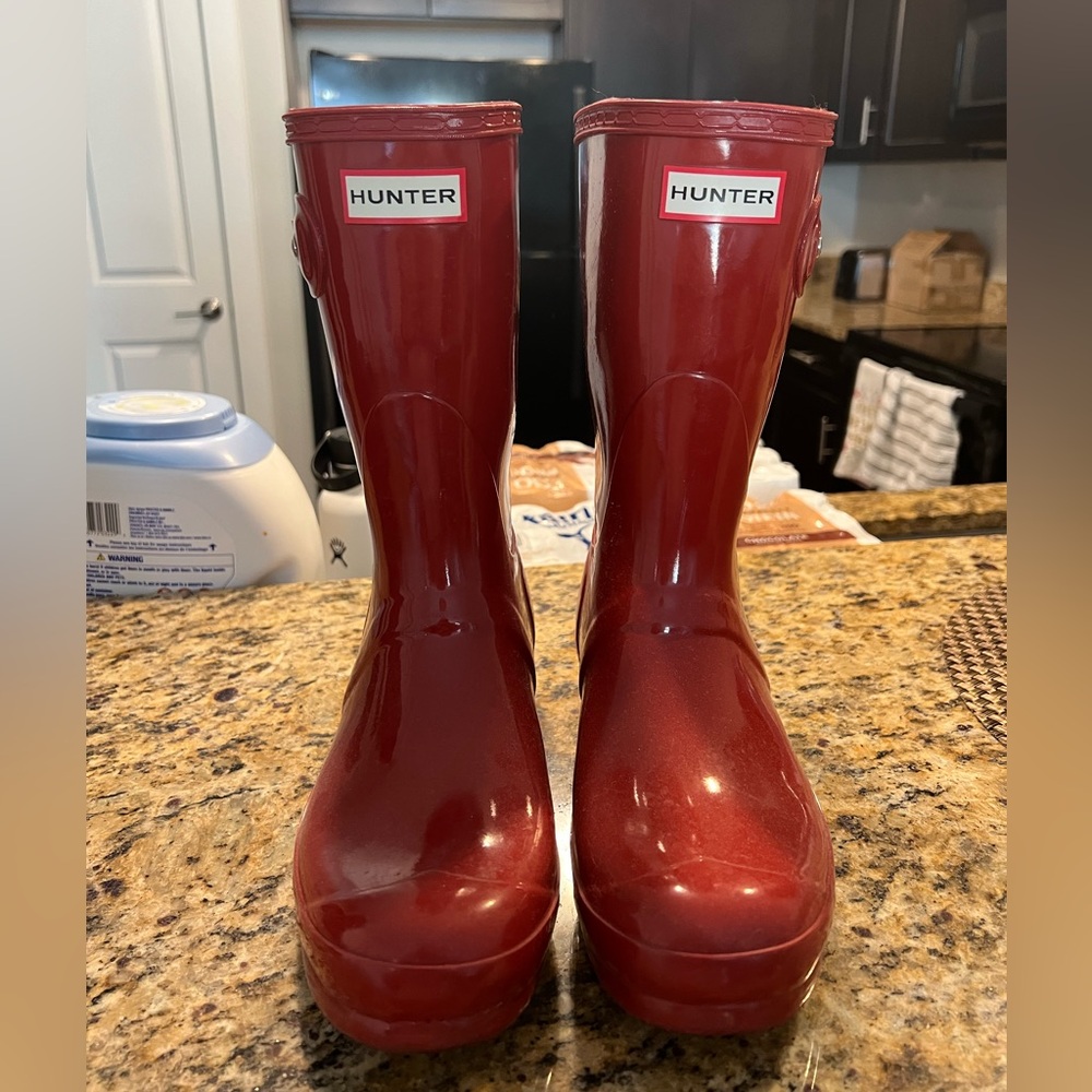 Red Hunter rain boots women’s size 8